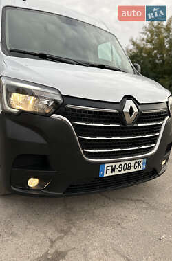 Грузовой фургон Renault Master 2021 в 