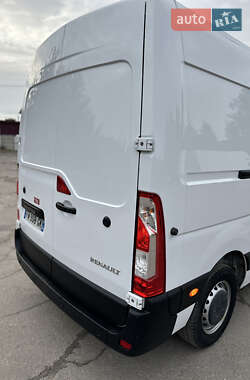 Грузовой фургон Renault Master 2021 в 