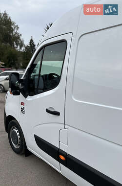 Грузовой фургон Renault Master 2021 в 