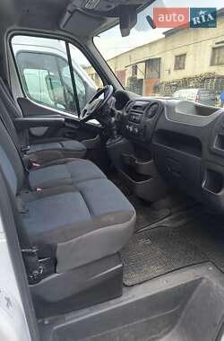 Грузовой фургон Renault Master 2016 в 