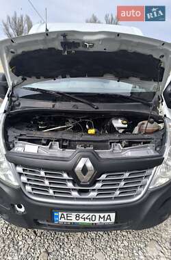 Грузовой фургон Renault Master 2016 в 