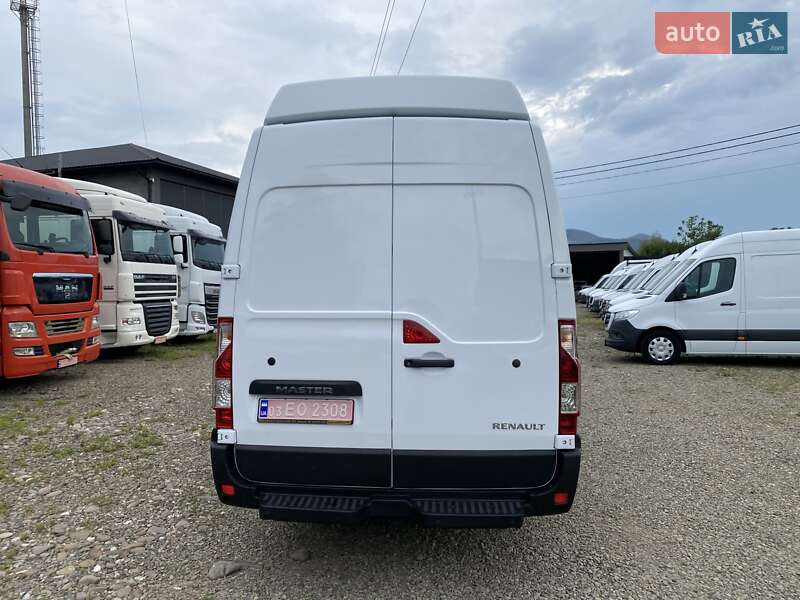 Грузовой фургон Renault Master 2019 в Хусте