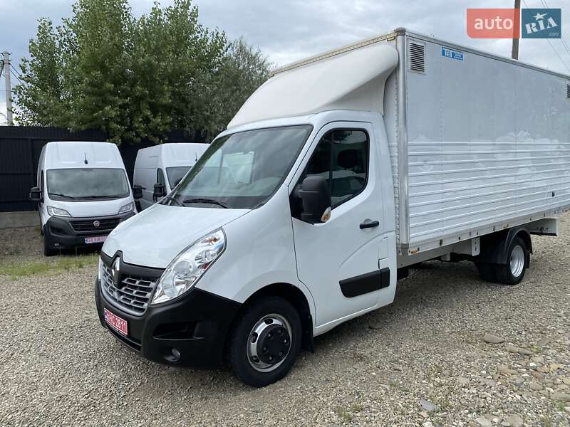 Грузовой фургон Renault Master 2018 в Хусте