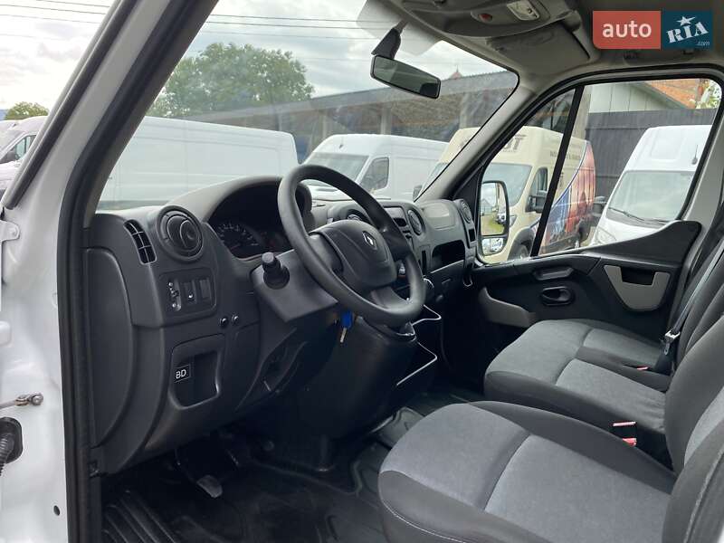Грузовой фургон Renault Master 2018 в Хусте
