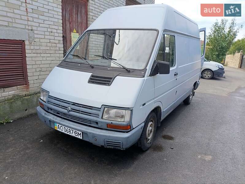 Грузовой фургон Renault Master 1990 в 