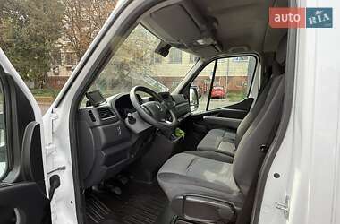 Грузовой фургон Renault Master 2022 в 