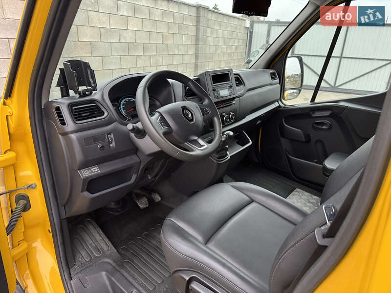 Микроавтобус грузовой (до 3,5т) Renault Master 2020 в Сарнах