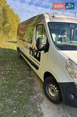 Грузовой фургон Renault Master 2012 в 