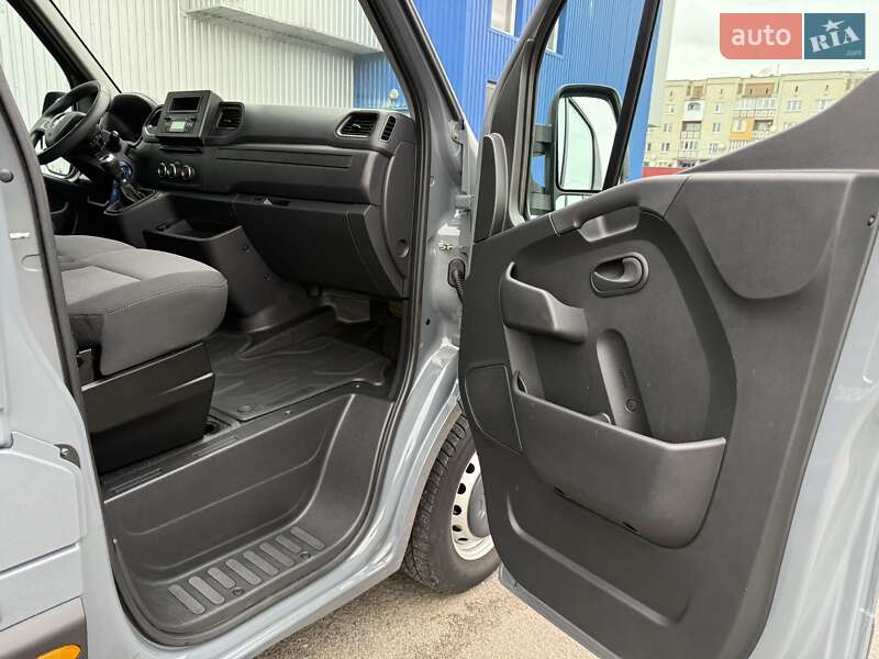 Вантажний фургон Renault Master 2022 в Києві