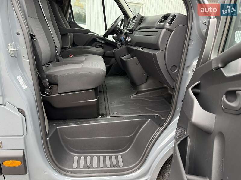 Вантажний фургон Renault Master 2022 в Києві
