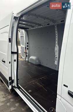 Грузовой фургон Renault Master 2022 в 