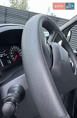 Грузовой фургон Renault Master 2022 в 