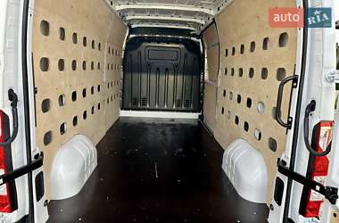Грузовой фургон Renault Master 2021 в 