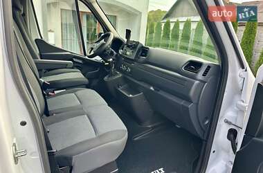 Грузовой фургон Renault Master 2021 в 