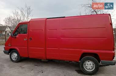 Грузовой фургон Renault Master 1995 в 