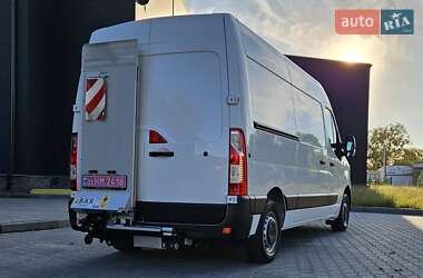 Грузовой фургон Renault Master 2022 в 