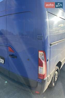 Грузовой фургон Renault Master 2014 в 