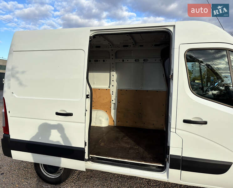 Грузовой фургон Renault Master 2017 в Первомайске
