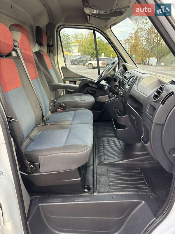 Грузовой фургон Renault Master 2017 в Первомайске
