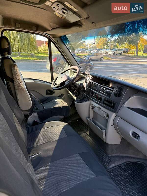 Грузовой фургон Renault Master 2006 в Киеве