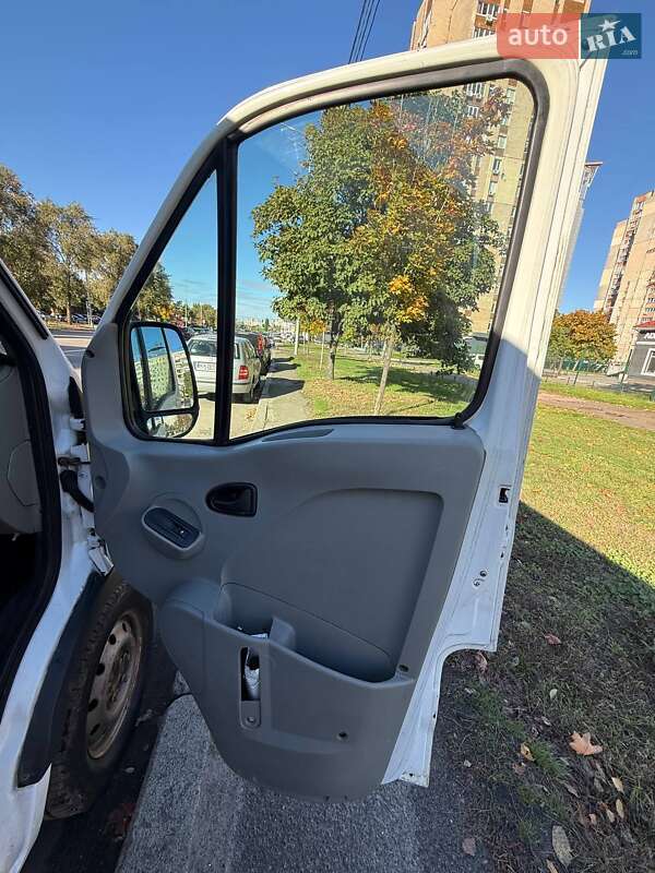 Грузовой фургон Renault Master 2006 в Киеве