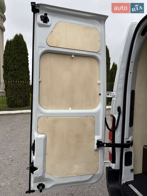 Грузовой фургон Renault Master 2022 в Дубно