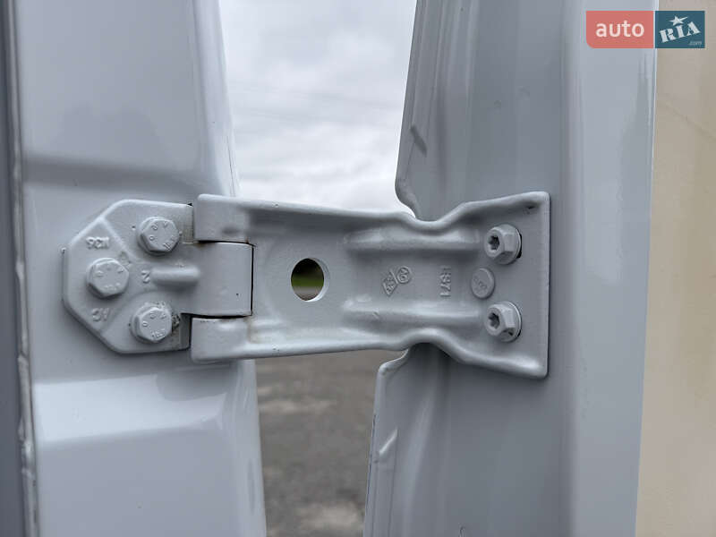 Грузовой фургон Renault Master 2022 в Дубно