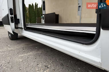 Грузовой фургон Renault Master 2022 в 