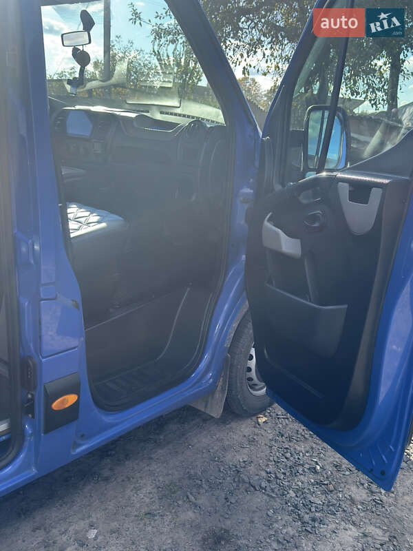 Микроавтобус Renault Master 2016 в Старой Выжевке
