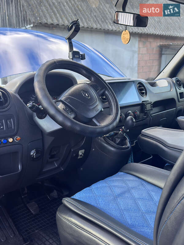 Микроавтобус Renault Master 2016 в Старой Выжевке