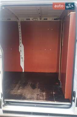 Грузовой фургон Renault Master 2018 в 