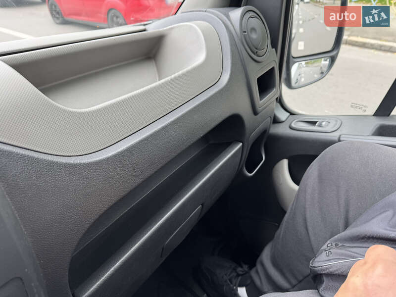 Вантажний фургон Renault Master 2012 в Києві