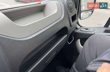 Грузовой фургон Renault Master 2012 в 