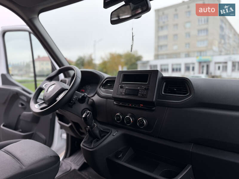 Грузовой фургон Renault Master 2021 в Дубно