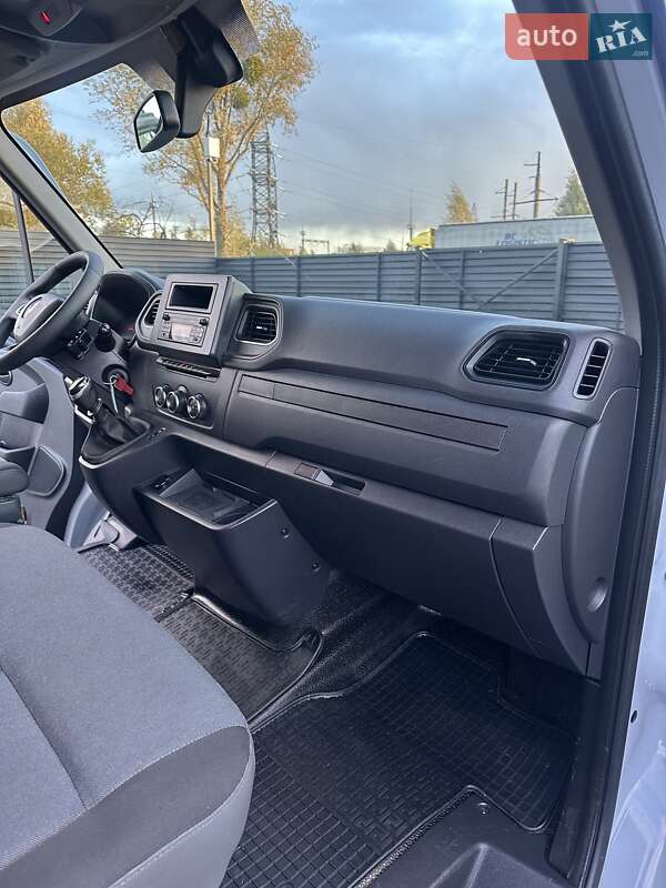 Вантажний фургон Renault Master 2020 в Ковелі