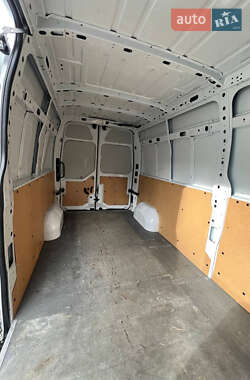 Грузовой фургон Renault Master 2021 в 