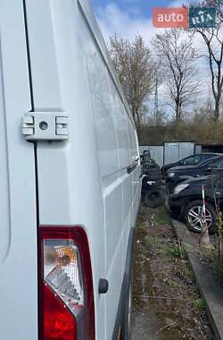Микроавтобус грузовой (до 3,5т) Renault Master 2016 в 