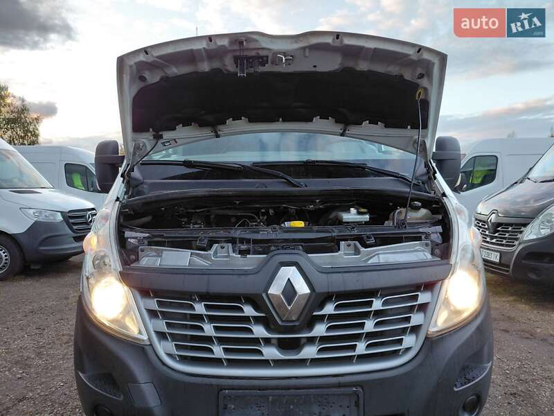 Грузовой фургон Renault Master 2017 в Ивано-Франковске