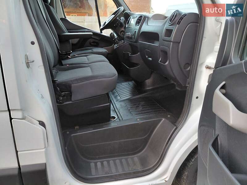 Грузовой фургон Renault Master 2017 в Ивано-Франковске