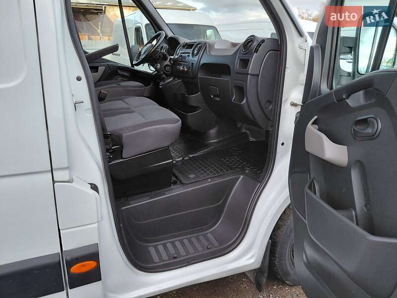 Грузовой фургон Renault Master 2017 в Ивано-Франковске