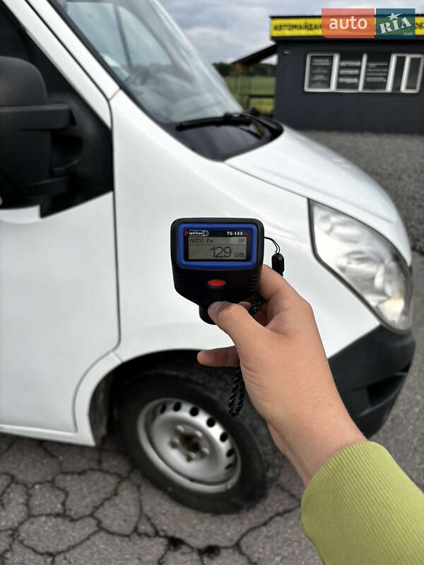 Грузовой фургон Renault Master 2016 в Умани