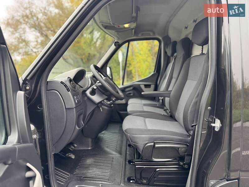 Грузовой фургон Renault Master 2017 в Дубно