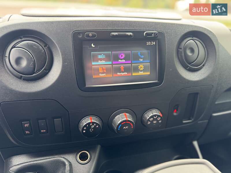 Грузовой фургон Renault Master 2017 в Дубно