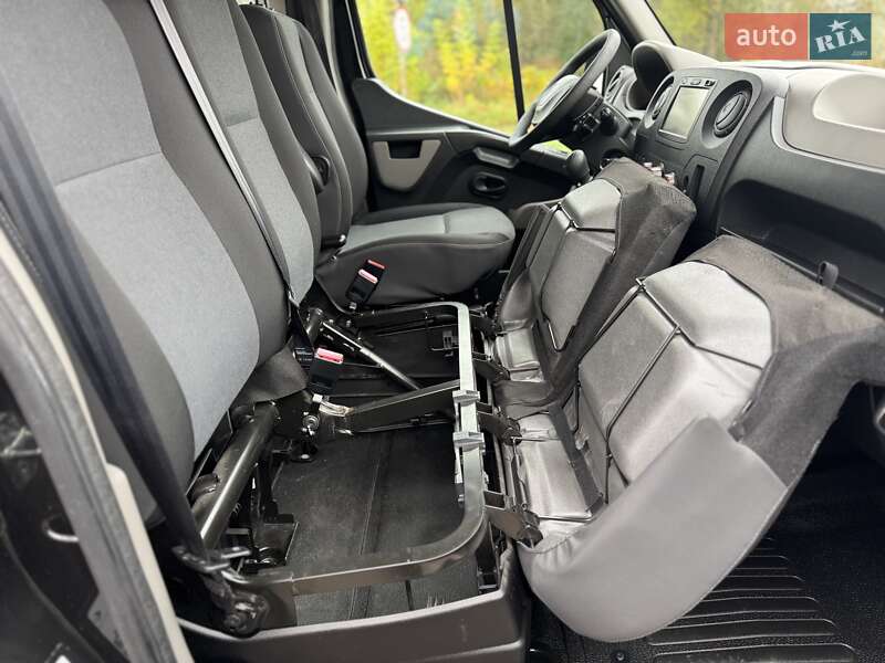 Грузовой фургон Renault Master 2017 в Дубно
