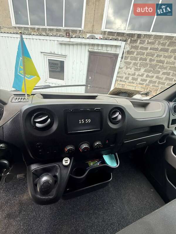 Грузовой фургон Renault Master 2017 в Киеве