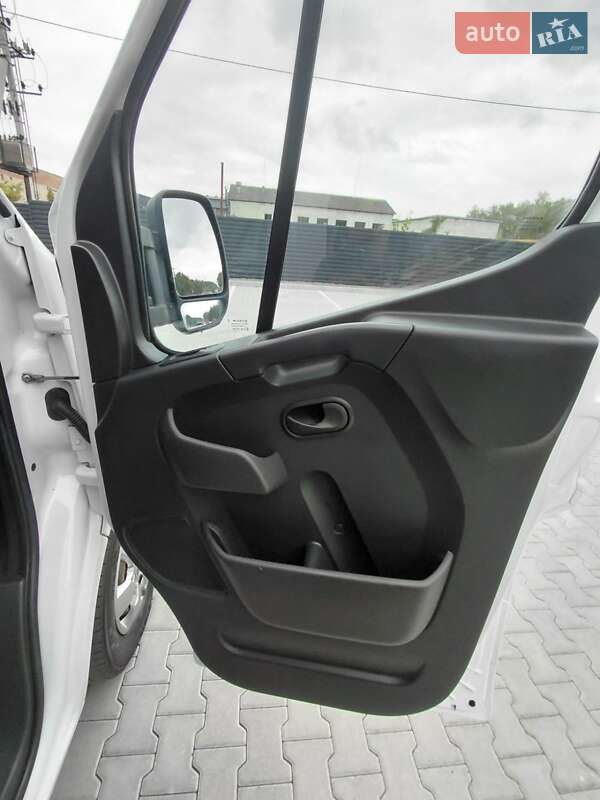 Тентованый Renault Master 2021 в Киеве