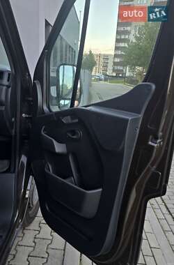Грузовой фургон Renault Master 2020 в 
