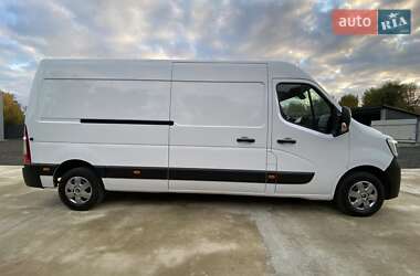 Грузовой фургон Renault Master 2022 в 
