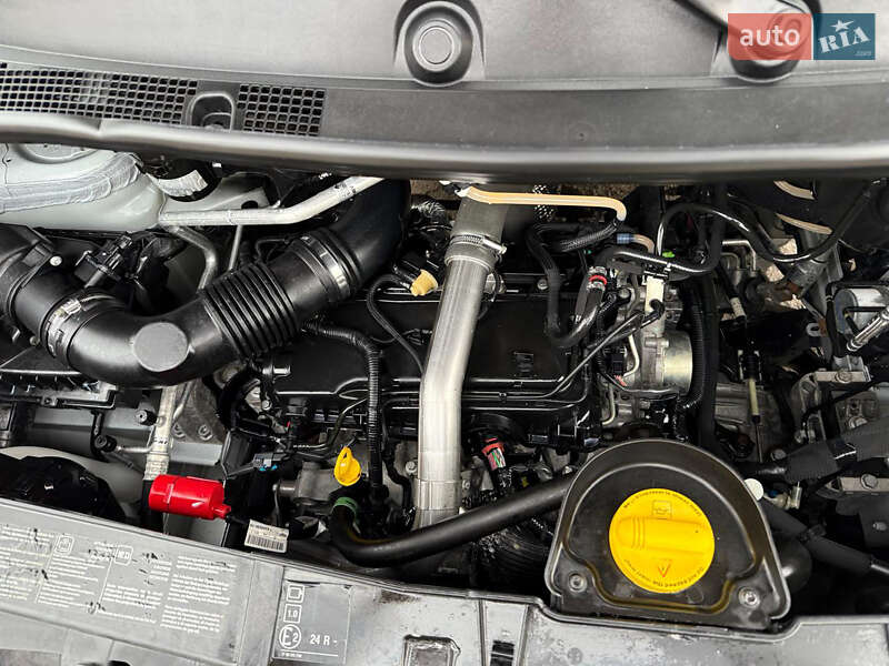 Вантажний фургон Renault Master 2018 в Дубні