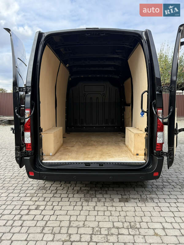 Грузовой фургон Renault Master 2022 в Киеве
